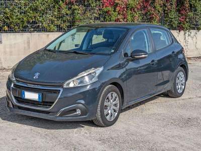 Peugeot 208 1.2cc 83cv Nero usata Roma