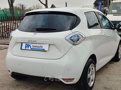 Renault ZOE ELETTRICA 28kw BATTERIA DI PROPRIETA' 58cv Bianco usata Roma