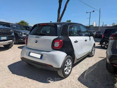 Smart ForFour GPL 1.0cc 71cv CRUISE CONTROL CLIMA AUTOM Bianco usata Roma