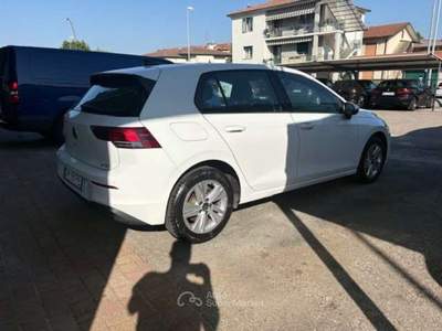 Volkswagen Golf Golf VIII 2020 1.0 etsi evo Life 110cv dsg PREZZO REALE Bianco usata Montecchio Maggiore