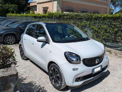 Smart ForFour 1.0 GPL 72CV PASSION TWINAMIC TETTO PANORAMA Bianco usata Roma
