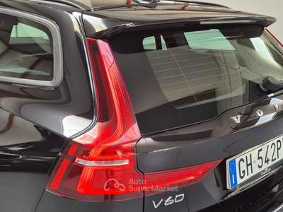Volvo V60 2.0 b4 Momentum Bus. auto 197CV Nero usata Bolzano