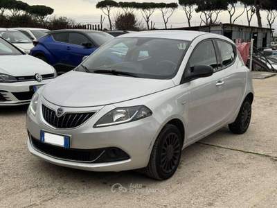 Lancia Ypsilon HYBRID 1.0cc 70cv CERCHI IN LEGA Grigio usata Roma