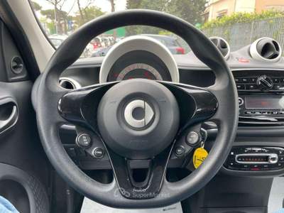 Smart ForFour 1.0cc OK NEOPATENTATI 71cv BLUETOOTH CRUISE STEREO Nero usata Roma