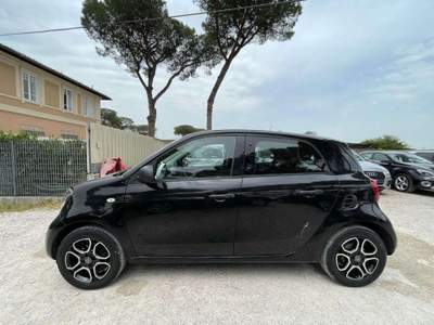 Smart ForFour 1.0cc OK NEOPATENTATI 71cv BLUETOOTH CRUISE STEREO Nero usata Roma