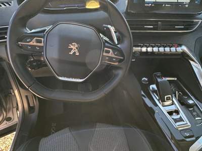 Peugeot 3008 Auto spaziose e comode usata Marcianise