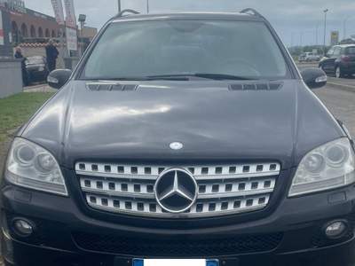 Mercedes-Benz Classe M MERCEDES ML320 CDI SPORT Nero usata Scarlino