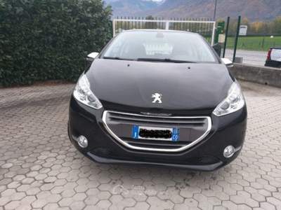 Peugeot 208 3 porte GT LINE Nero usata Mantello