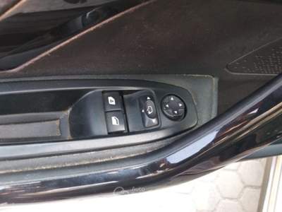 Peugeot 208 1.4 HDi 68CV 3p. Lilla usata Mantello