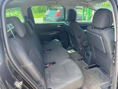 Peugeot 5008 CV AUTOMATICA Nero usata Mantello