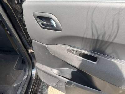 Peugeot 5008 CV AUTOMATICA Nero usata Mantello