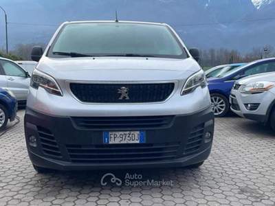 Peugeot Traveller 1.6 BlueHDi 115 Diesel 9 posti Argento usata Mantello