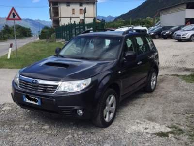 Subaru Forester DIESEL EURO4 FAP Nero usata Mantello