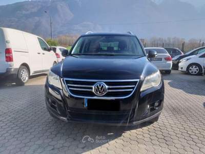 Volkswagen Tiguan DPF 4MOTION DSG Nero usata Mantello