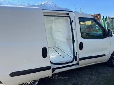 Fiat Doblò DOBLO' 1.6 MJT 120CV PC-TN Cargo Lamierato Bianco usata Mantello