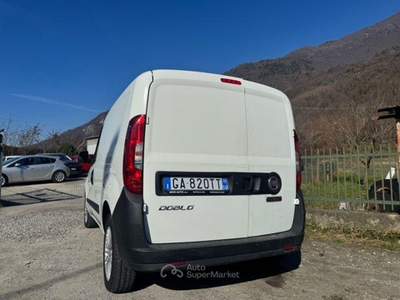 Fiat Doblò DOBLO' 1.6 MJT 120CV PC-TN Cargo Lamierato Bianco usata Mantello