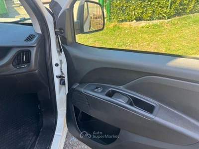 Fiat Doblò DOBLO' 1.6 MJT 120CV PC-TN Cargo Lamierato Bianco usata Mantello