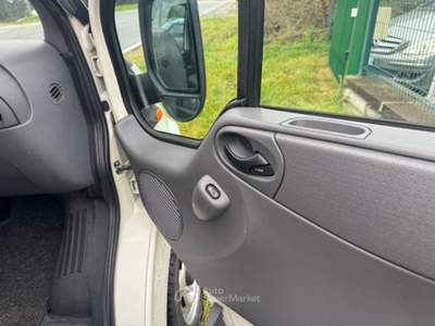 Ford Transit DI Diesel 100 CV Bianco usata Mantello