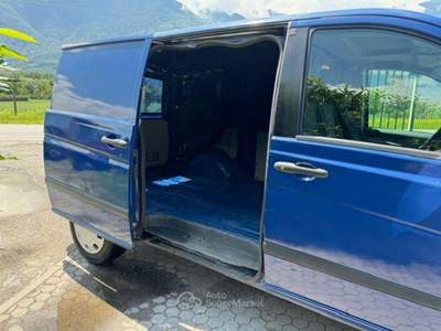 Mercedes-Benz Vito CDI Blu/Azzurro usata Mantello