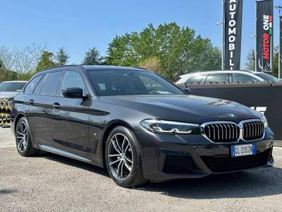 BMW Serie 5 520d BMW 520 d Touring mhev 48V xdrive Msport auto Nero usata Altedo