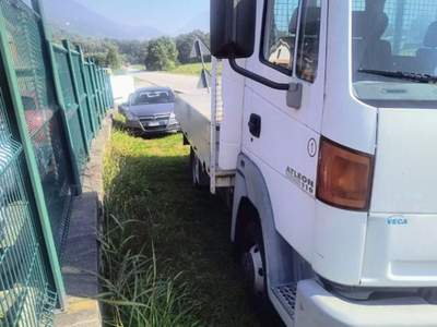 Nissan Cabstar 3.0 106 CV Bianco usata Mantello