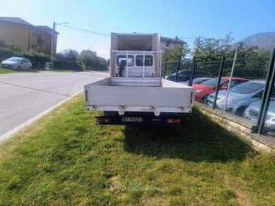 Nissan Cabstar 3.0 106 CV Bianco usata Mantello
