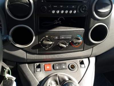 Peugeot Partner 3 POSTI Bianco usata Mantello