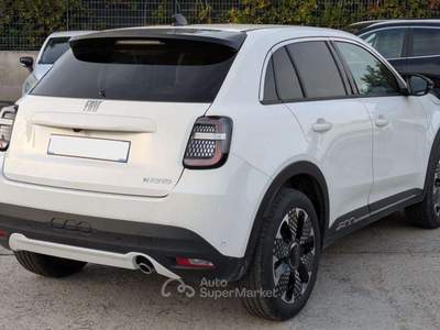 Fiat 600 HYBRID LA PRIMA DCT6 1.2cc 100cv SAFETYPACK Bianco usata Roma