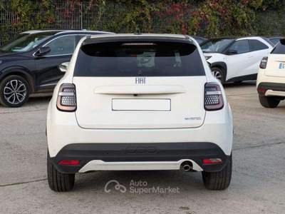 Fiat 600 HYBRID LA PRIMA DCT6 1.2cc 100cv SAFETYPACK Bianco usata Roma
