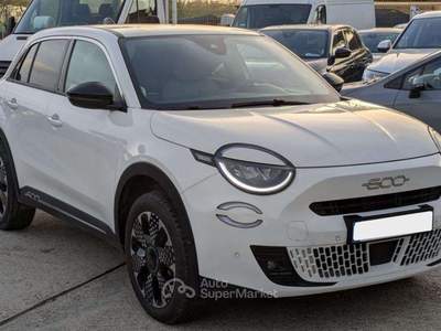 Fiat 600 HYBRID LA PRIMA DCT6 1.2cc 100cv SAFETYPACK Bianco usata Roma
