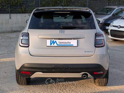 Fiat 600 LA PRIMA II 1.2cc 110cv ASSIST CORSIA FRENATA AUTO Beige usata Roma