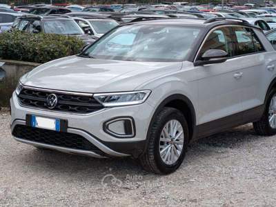 Volkswagen T-Roc 1.0cc TSI LFE 110cv Beige usata Roma