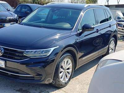 Volkswagen Tiguan 2.0 TDI LIFE 150cv DSG NAVIGATORE CRUISE CONTROL Nero usata Roma