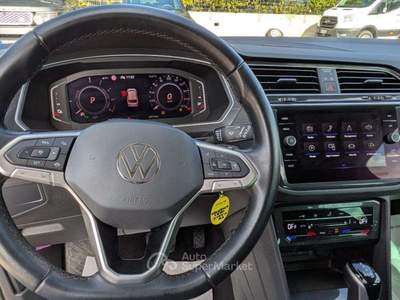 Volkswagen Tiguan eHybrid 1.4 TSI 150cv DSG Navigatore Drive Mode Nero usata Roma