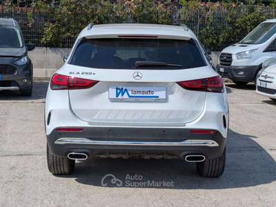 Mercedes-Benz GLA 250e EQ-Power Automatic Sport 1.3cc 160cv Bianco usata Roma