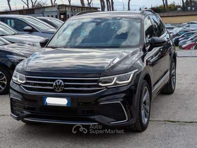 Volkswagen Tiguan R-Line 4Motion DSG TDI 2.0cc 200cv DRIVE MODE NAVI Nero usata Roma