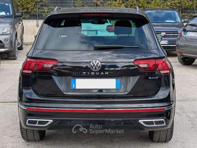 Volkswagen Tiguan R-Line 4Motion DSG TDI 2.0cc 200cv DRIVE MODE NAVI Nero usata Roma
