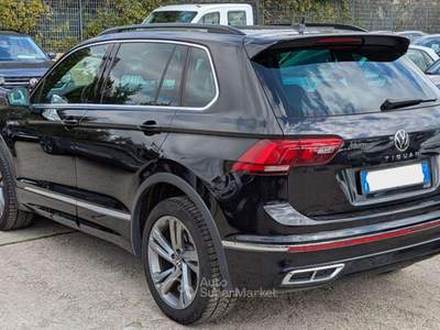 Volkswagen Tiguan R-Line 4Motion DSG TDI 2.0cc 200cv DRIVE MODE NAVI Nero usata Roma