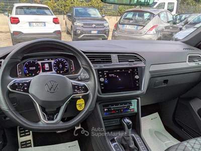 Volkswagen Tiguan R-Line 4Motion DSG TDI 2.0cc 200cv DRIVE MODE NAVI Nero usata Roma