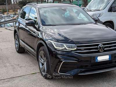 Volkswagen Tiguan R-Line 4Motion DSG TDI 2.0cc 200cv DRIVE MODE NAVI Nero usata Roma