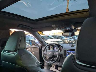 Maserati Levante V6 AWD 3.0d 349cv TETTO PANORAMICO NAVIGATORE Nero usata Roma