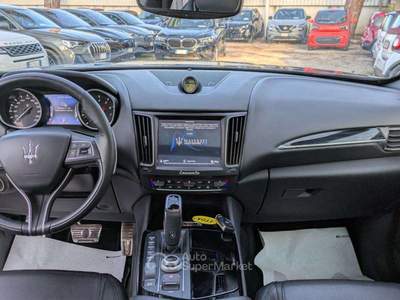 Maserati Levante V6 AWD 3.0d 349cv TETTO PANORAMICO NAVIGATORE Nero usata Roma