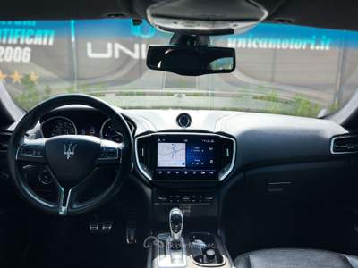 Maserati Ghibli 3.0 V6 275cv diesel AUTOMATICA ITALIANA Nero usata Pomigliano d'Arco