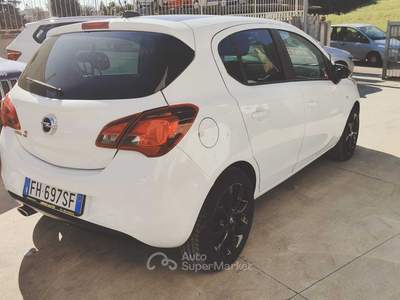 Opel Corsa in ottime condizioni Bianco usata Ceglie Messapica