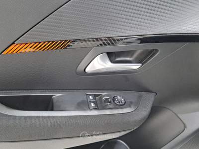 Peugeot 208  1.2 puretech active pack s&s 100cv Bianco usata Firenze