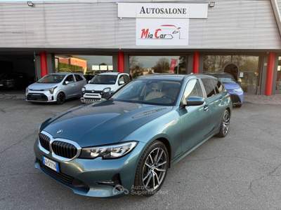 BMW Serie 3 318d d Touring Business Advantage aut. Full Verde usata Sabbioneta