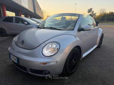 Volkswagen New Beetle 1.9 TDI 105CV Cabrio Argento usata Sabbioneta