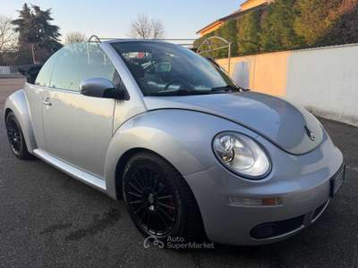 Volkswagen New Beetle 1.9 TDI 105CV Cabrio Argento usata Sabbioneta