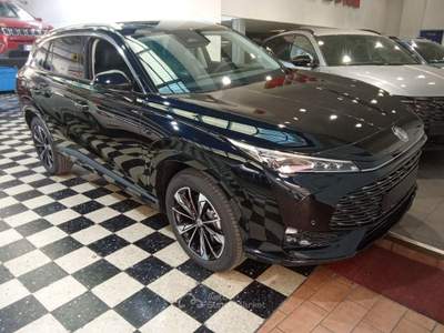 MG HS HEV  224cv Luxury Nero usata Melegnano