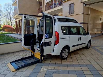 Fiat Doblò tetto alto trasporto disabili Bianco usata Torino Fiat Doblò tetto alto trasporto disabili Bianco usata Torino